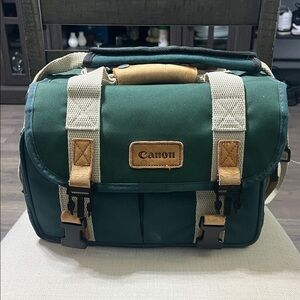 Canon Men's Messenger Bag
